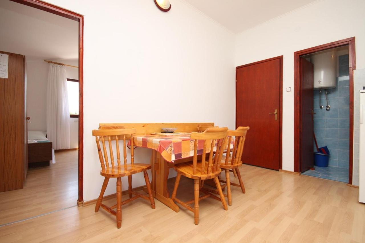 Apartments With A Parking Space Starigrad, Paklenica - 6431 Extérieur photo